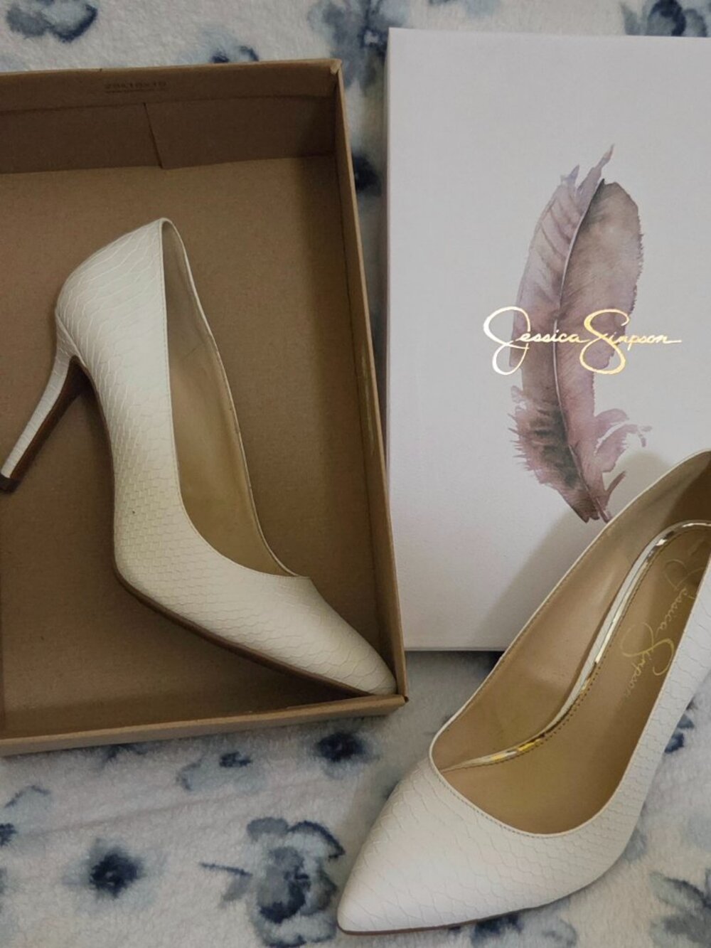Jessica Simpson Laenie Pump Size 8 M Powder Buff Embossed Snake Skin NIB